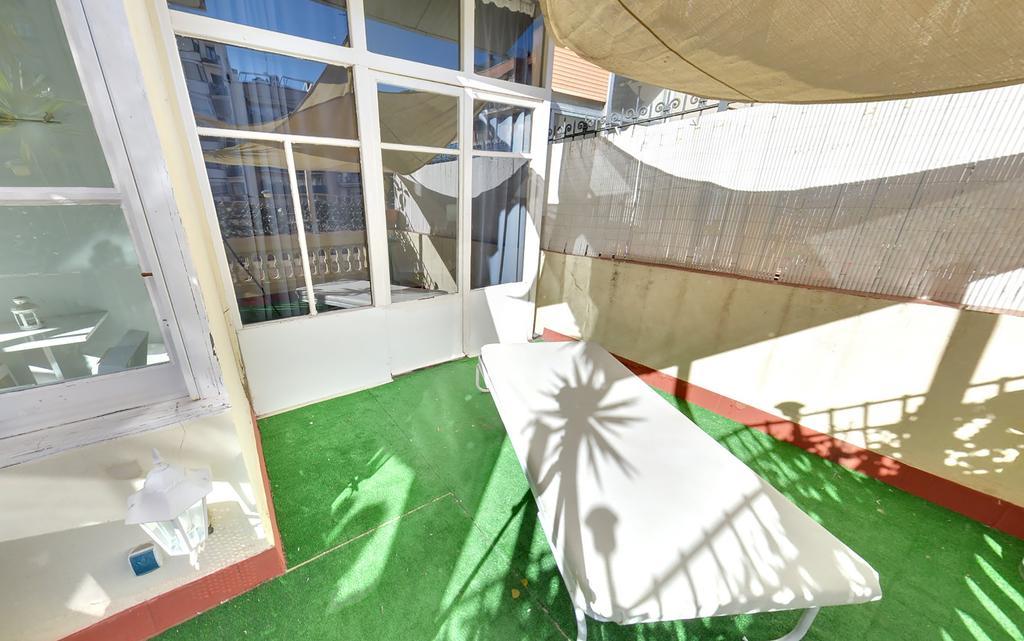 Auberge de jeunesse Des Artistes à Barcelone Extérieur photo